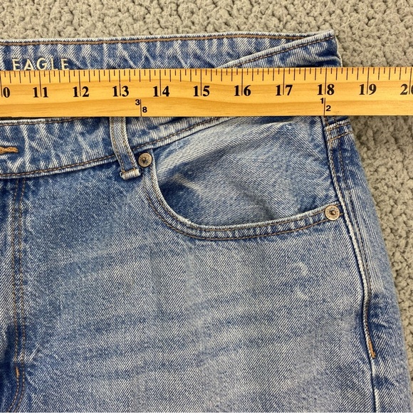 American Eagle Women's Mom High Waisted Jeans  |  Size:  18 Regular - Picture 8 of 14